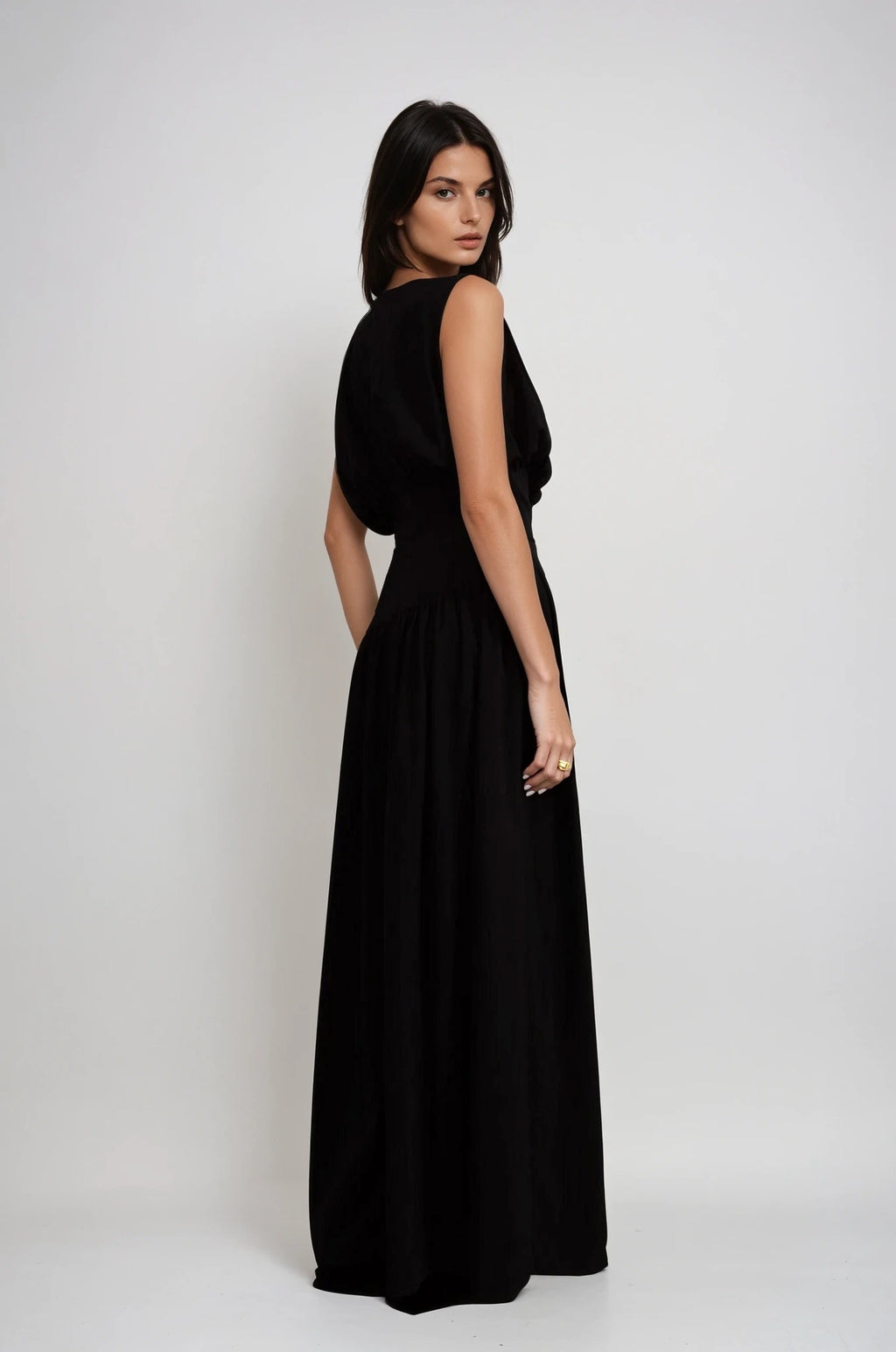 Leslie fitted waist maxi dress