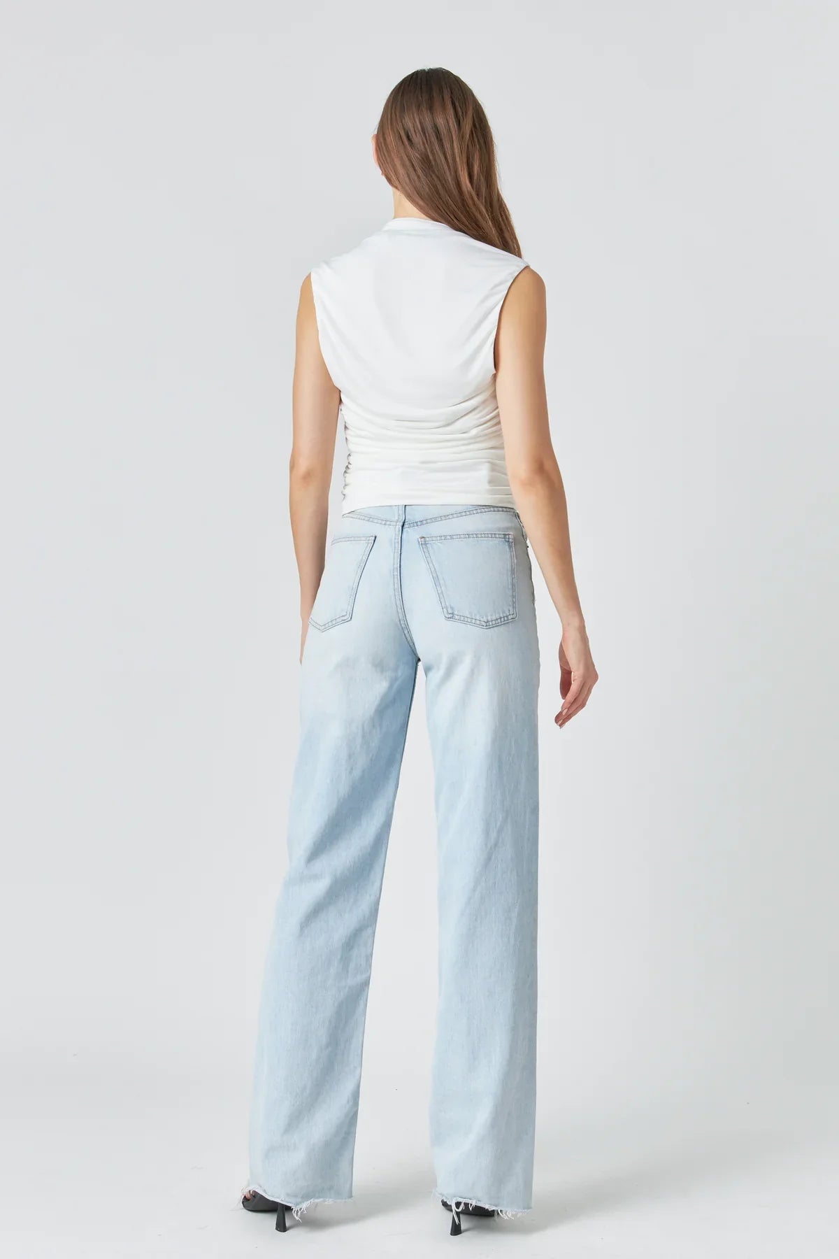 Angelo basic contour top in White